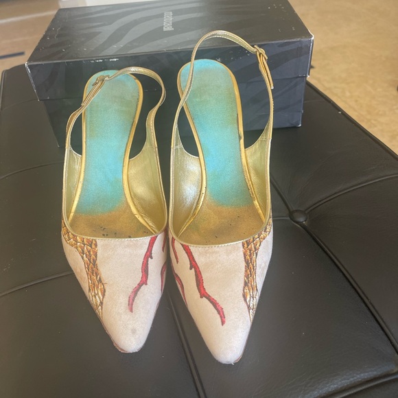 VINTAGE ROBERTO CAVALLI HEELS - Picture 4 of 10